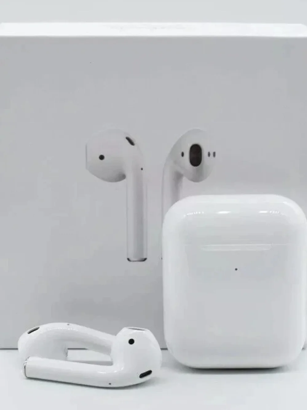 Apple Airpods 2nd Generation with Charging Case - White